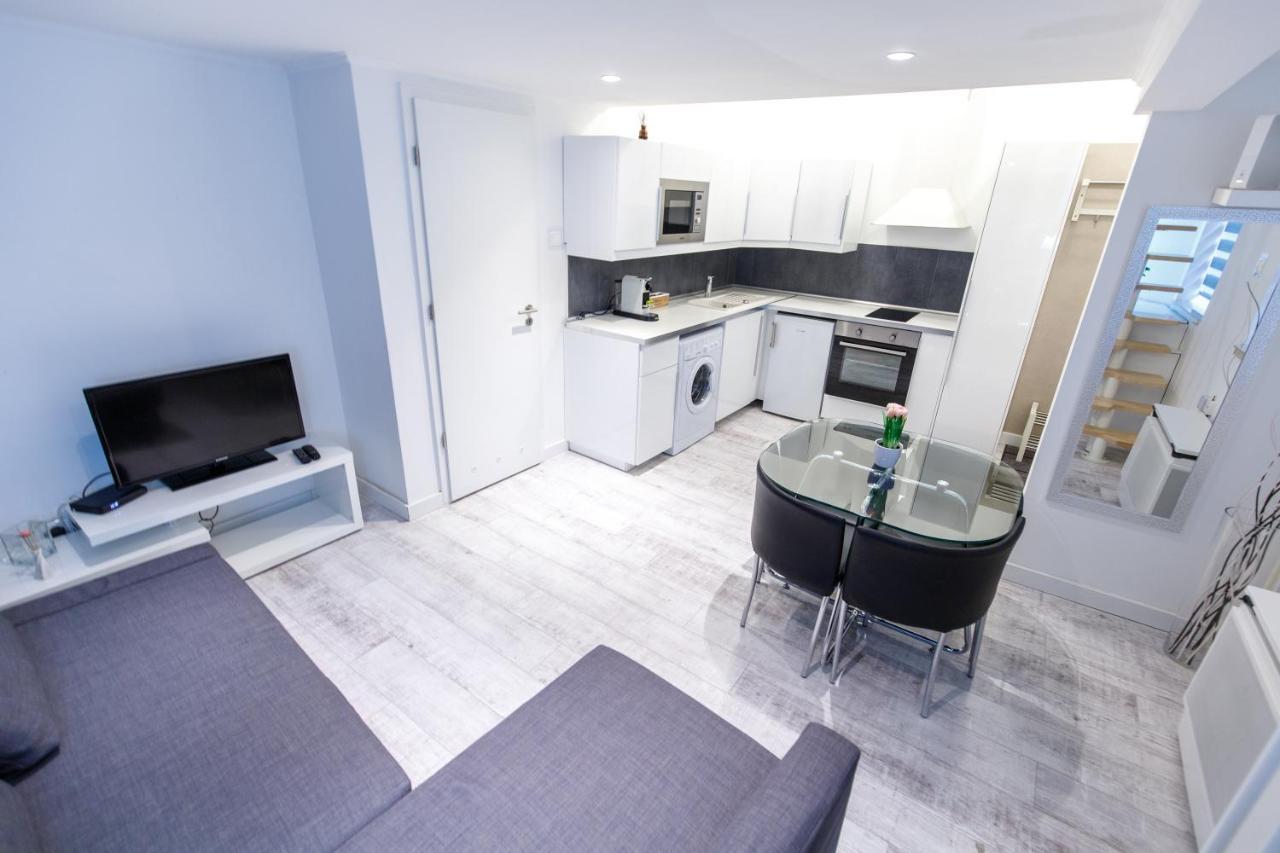 Sleek Minimalist Studio At Inner City Budapest Esterno foto
