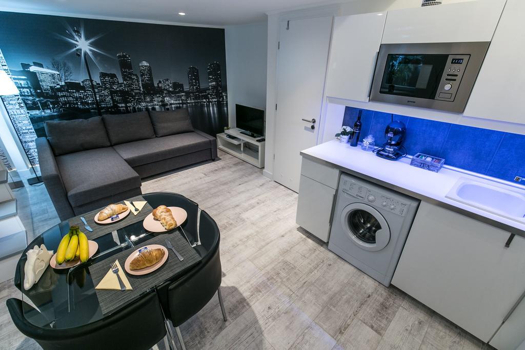Sleek Minimalist Studio At Inner City Budapest Esterno foto