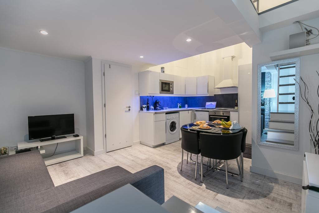 Sleek Minimalist Studio At Inner City Budapest Esterno foto