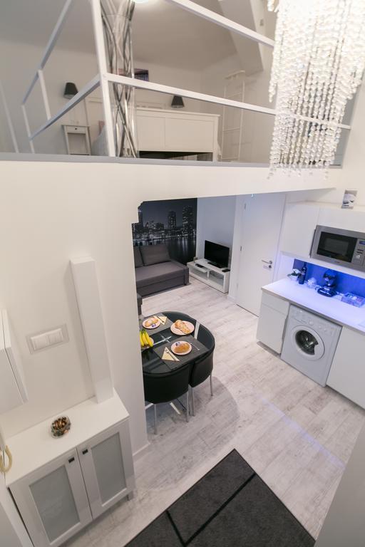 Sleek Minimalist Studio At Inner City Budapest Esterno foto