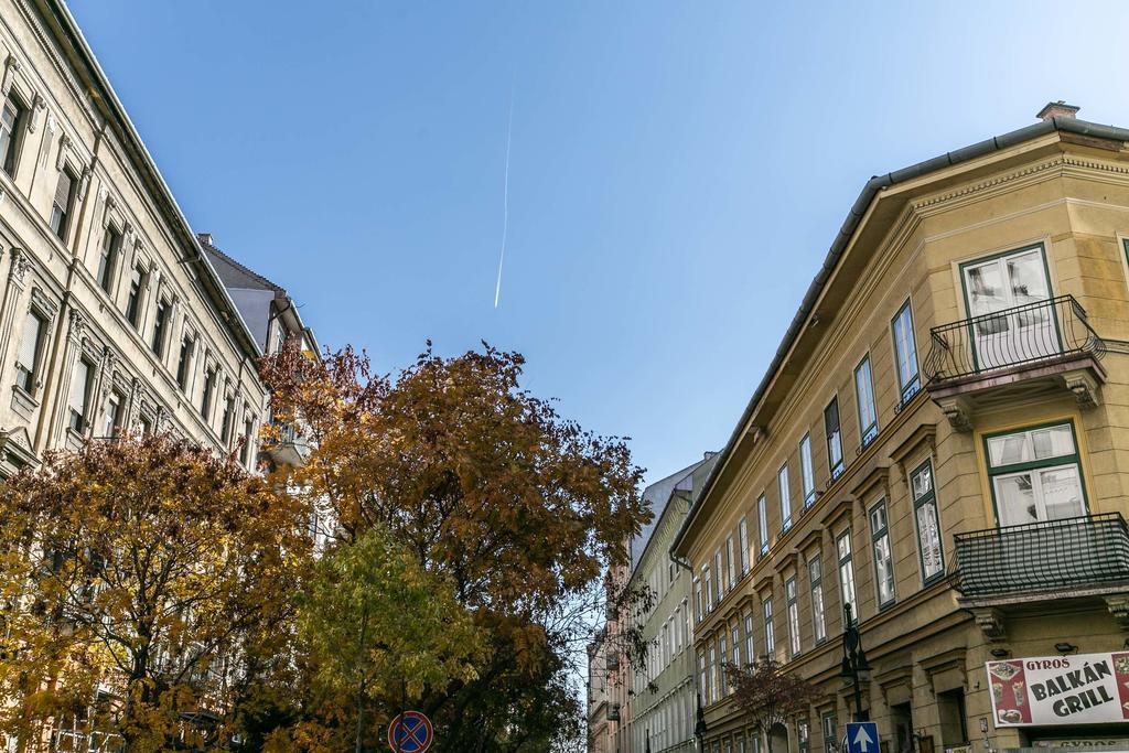 Sleek Minimalist Studio At Inner City Budapest Esterno foto